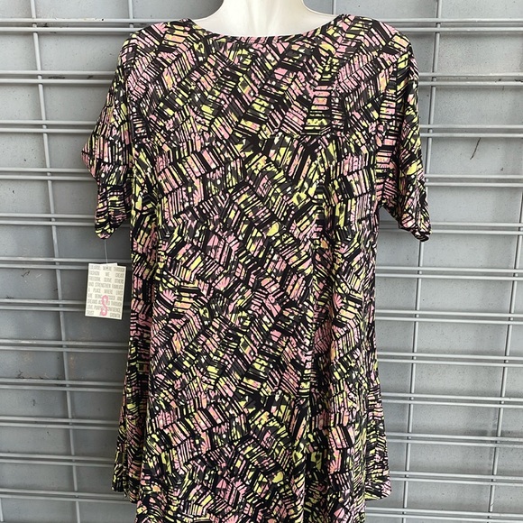 LulaRoe Floral & Geometric Print Perfect T Tunic Top-#10163 - Picture 7 of 11